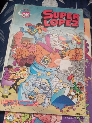 3 cómics de Super Lopez