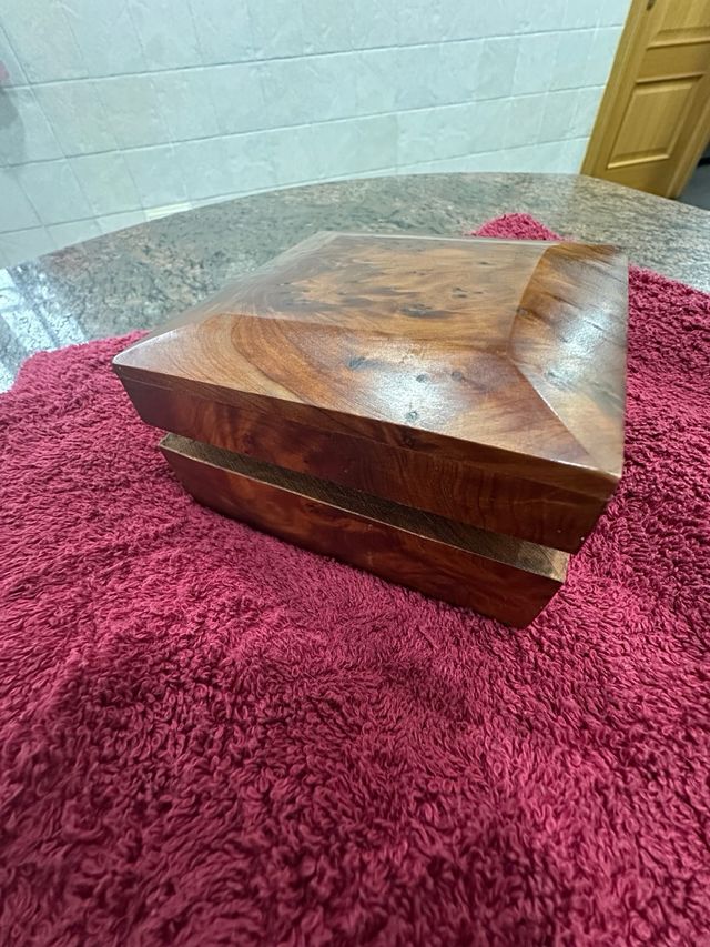 Caja / Joyero de Madera de Kaoba Oriental