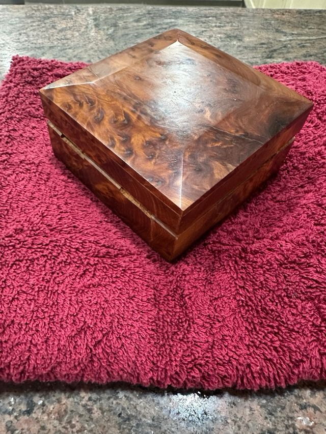 Caja / Joyero de Madera de Kaoba Oriental