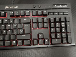 TECLADO CORSAIR K68 