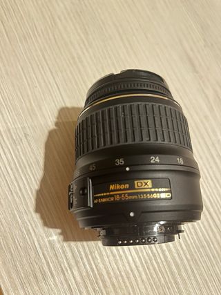 Camara reflex Nikon D3100