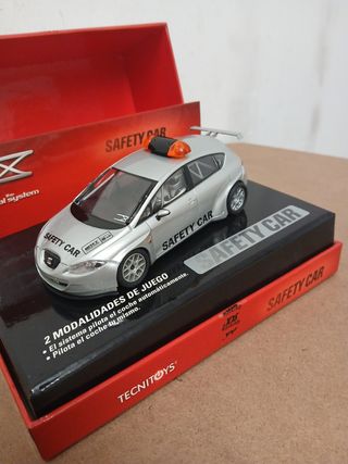 SCALEXTRIC DIGITAL SEAT LEON SAFETY CAR
