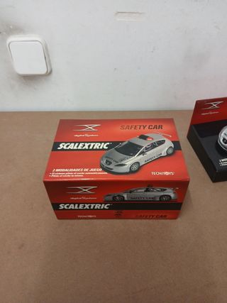 SCALEXTRIC DIGITAL SEAT LEON SAFETY CAR