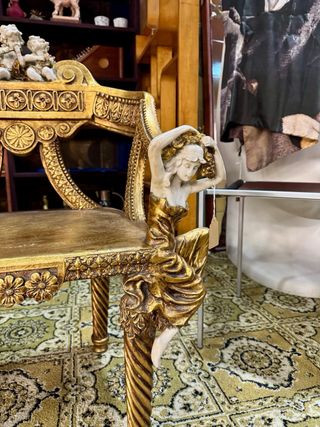 Silla dorada con Angeles y Ninfas