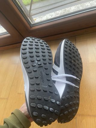Adidas negras