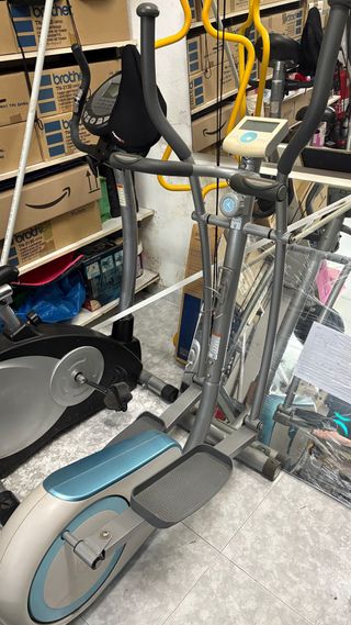 Bicicleta estática y eliptica domyos