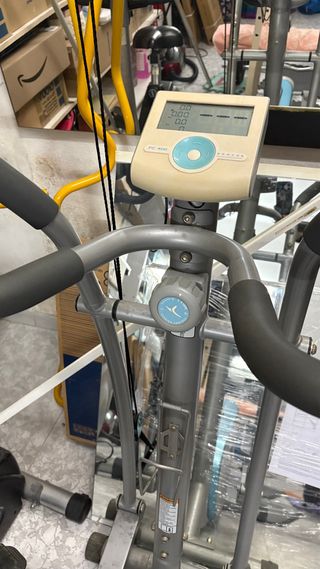 Bicicleta estática y eliptica domyos