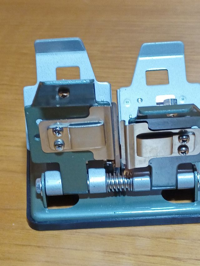 EMPALMADORA DE PELICULA SUPER 8 Y 16 MM