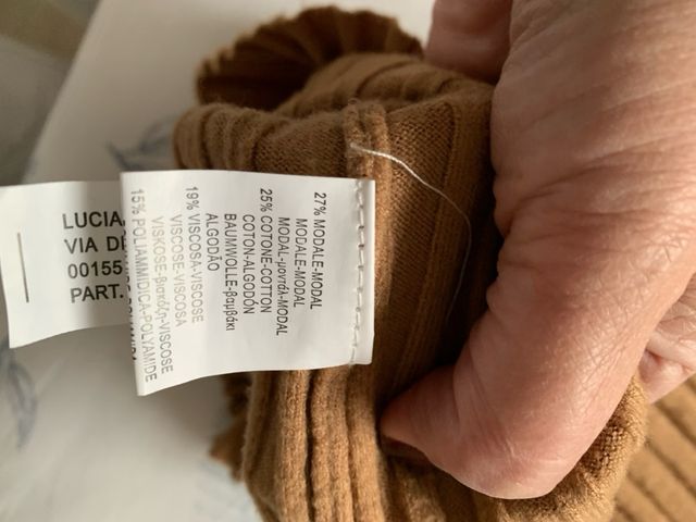 Jersey cuello alto canalé