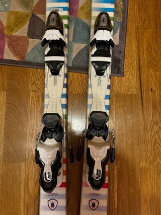 Esquis con fijaciones y bolsa portaesquis dynastar