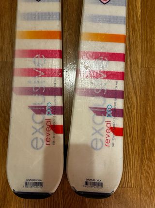 Esquis con fijaciones y bolsa portaesquis dynastar