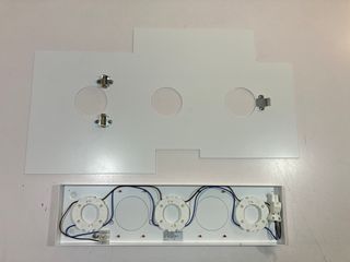 Lampada soffitto sagomata metallo bianco