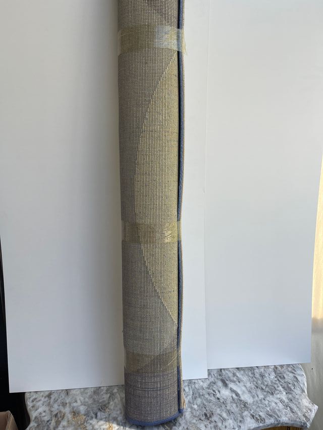 Alfombra moderna tonos azules y blancos, gran dise