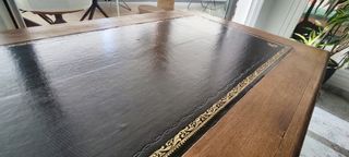 Mesa de escritorio antigua