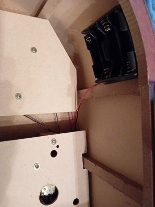 M* RADIO  A PILAS ANTIGUA.CAJA