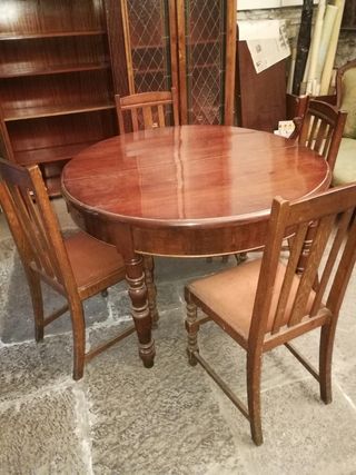 Tavolo in noce dell'800