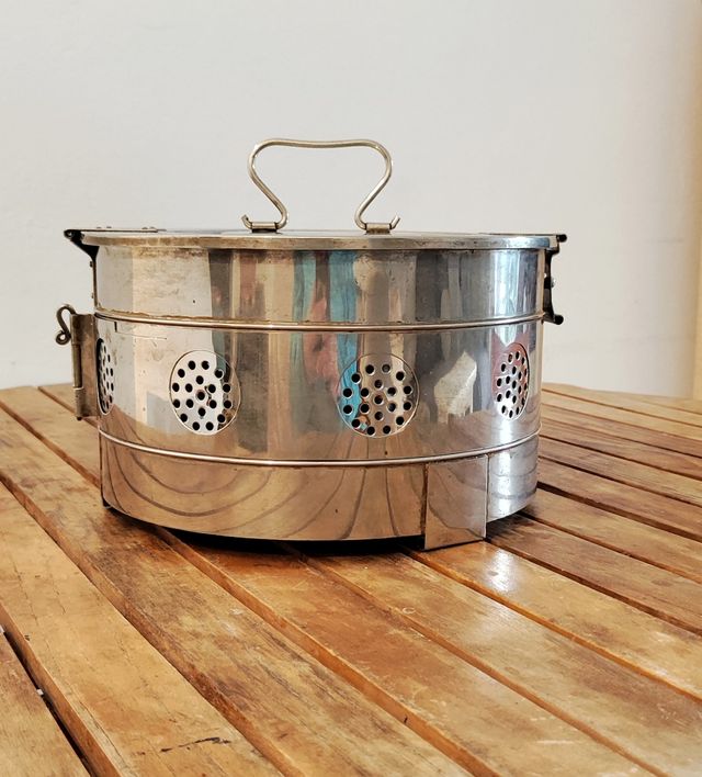 Antigua caja esterilizadora años 50
