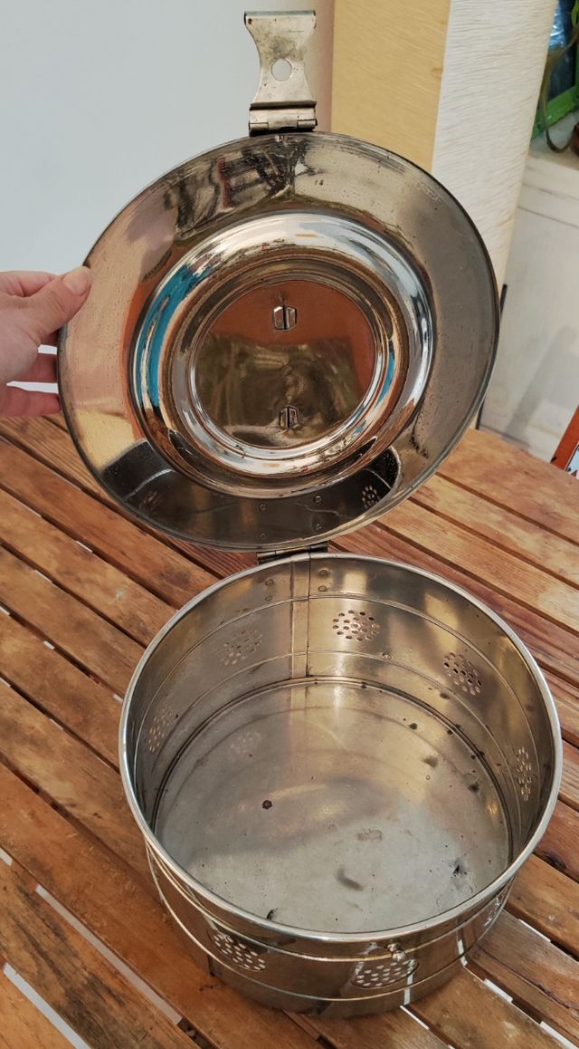 Antigua caja esterilizadora años 50