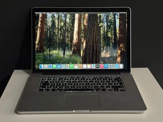 MacBook Pro 15 RETINA / i7 / 16GB / 1TB SEQUOIA