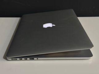 MacBook Pro 15 RETINA / i7 / 16GB / 1TB SEQUOIA