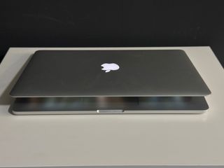 MacBook Pro 15 RETINA / i7 / 16GB / 1TB SEQUOIA