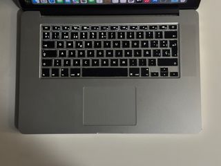 MacBook Pro 15 RETINA / i7 / 16GB / 1TB SEQUOIA