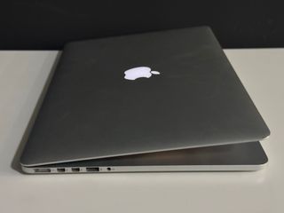 MacBook Pro 15 RETINA / i7 / 16GB / 1TB SEQUOIA