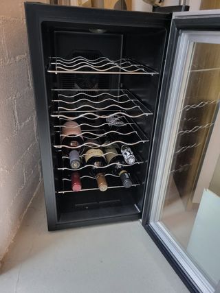Vinoteca 15-18 vinos