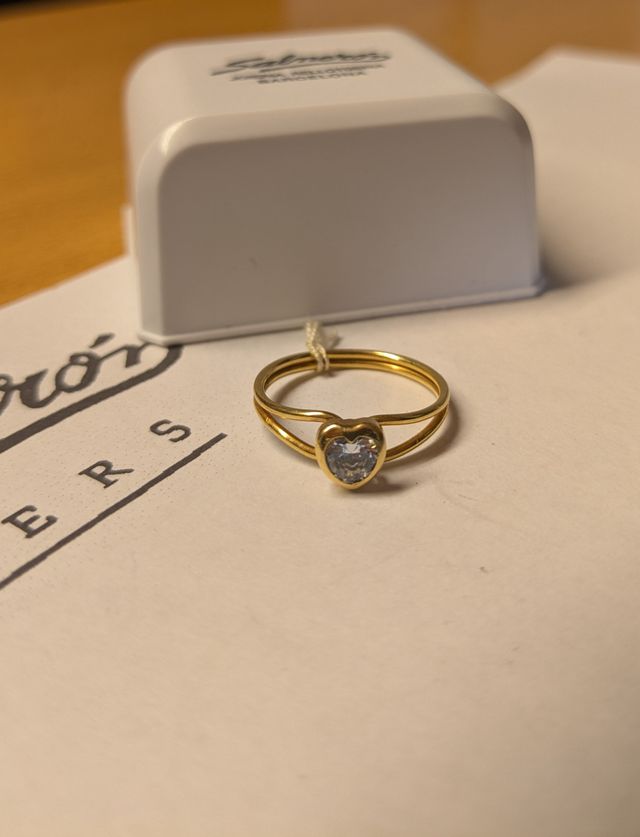 Anillo Goldfilled con Circonita en Forma Corazón