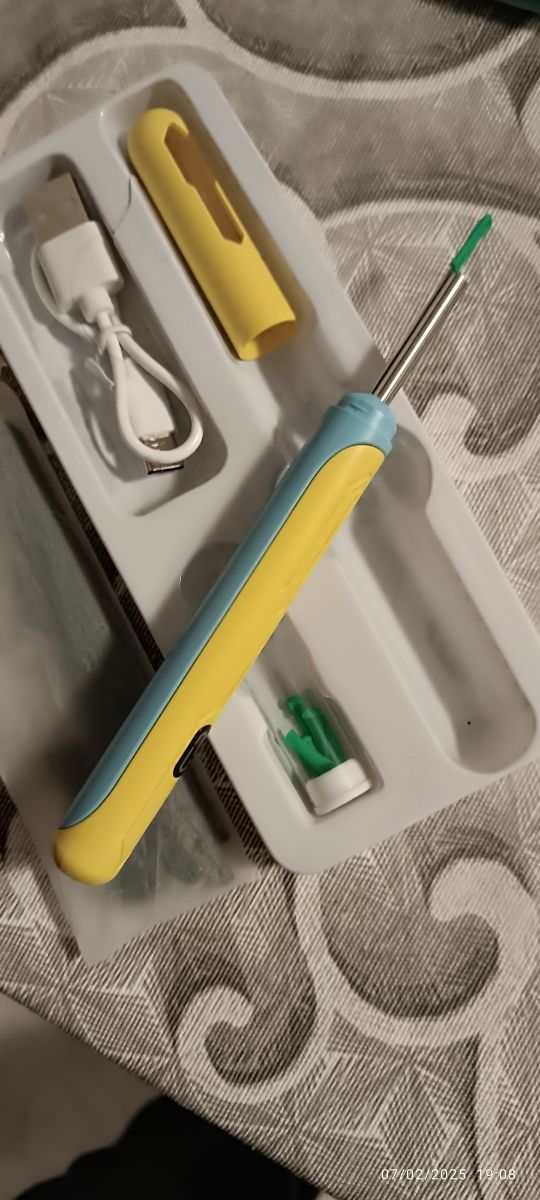 Pulisci orecchie con telecamera