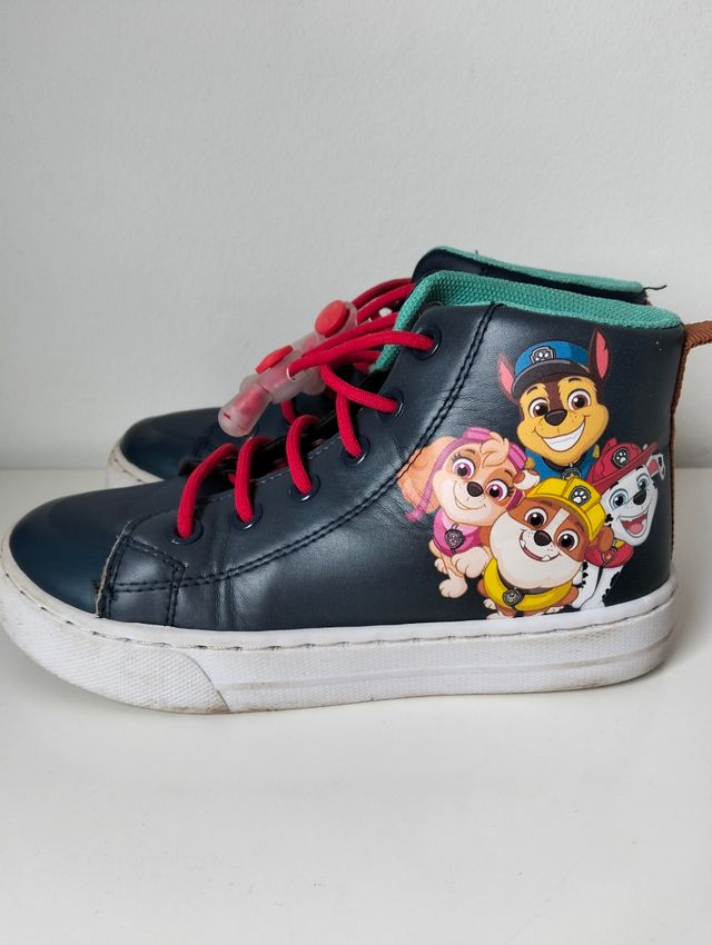 Botas de la patrulla canina