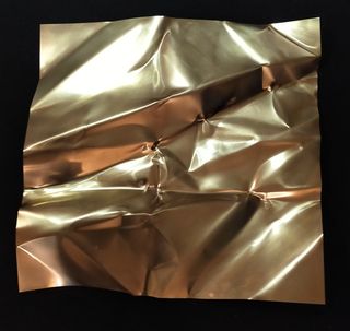 Scultura contemporanea da appendere 