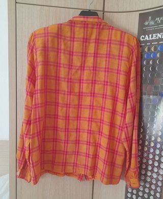 Camisa manga larga, talla 54. Marca Angels.