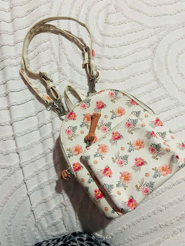 Mochila mini flores