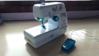 Máquina de coser juguete