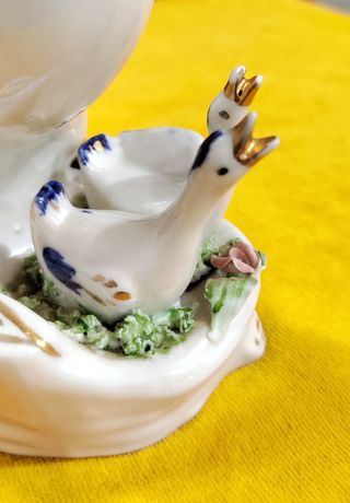 Escultura Madre Pájaro con crías