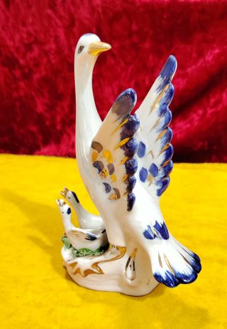 Escultura Madre Pájaro con crías