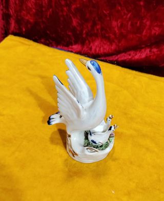 Escultura Madre Pájaro con crías