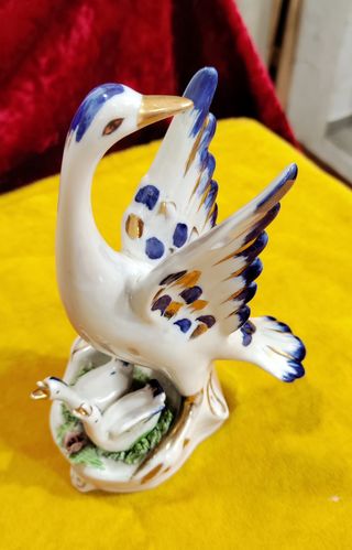 Escultura Madre Pájaro con crías