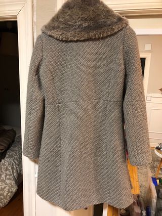Abrigo Naf Naf gris 38