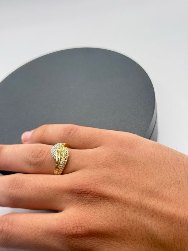 Ref1.211 anillo de oro 18k