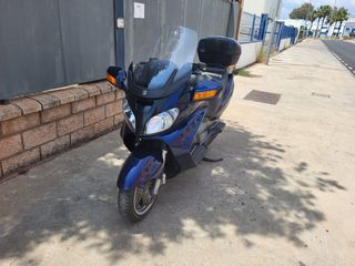 Moto Suzuki Burgman 650cc. 70cv