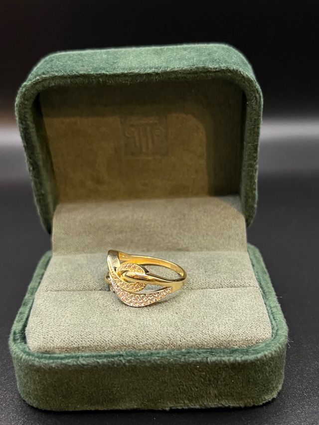 Ref 1.207 anillo de oro 18k