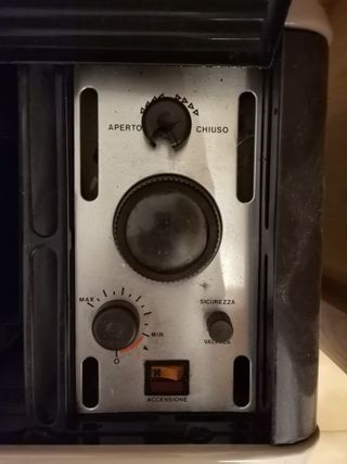 Estufa-chimenea de gasóleo DeLonghi