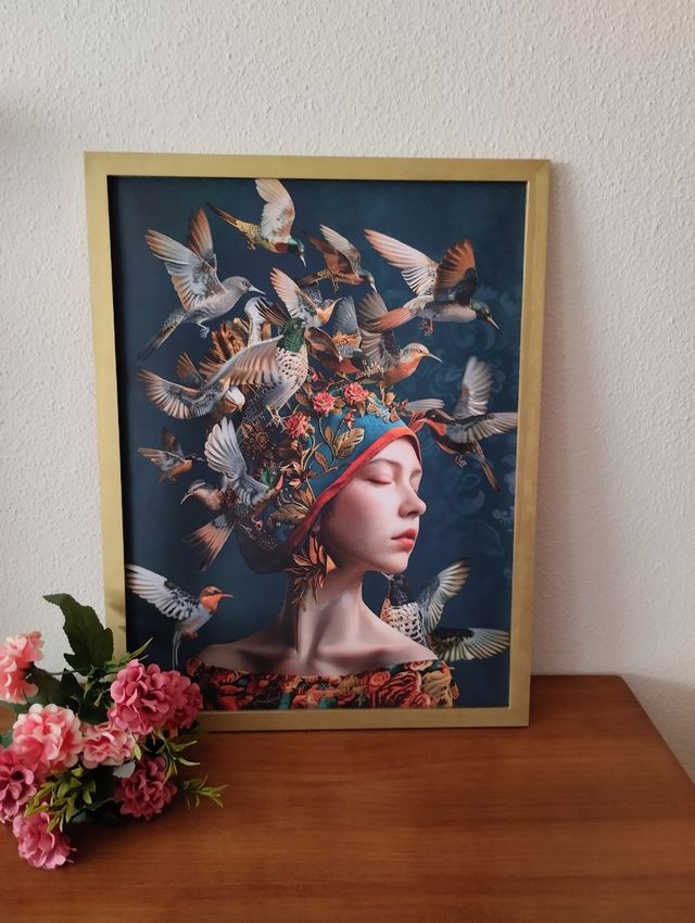 Lienzo mujer con pajaros