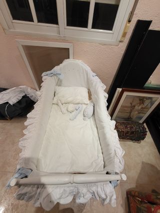 cuna pequeña, moisés, colecho