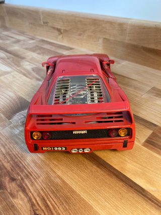 Maqueta Ferrari F40 1987 Bburago 1:18