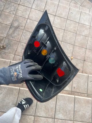 Piloto tracero de mercedes Ben