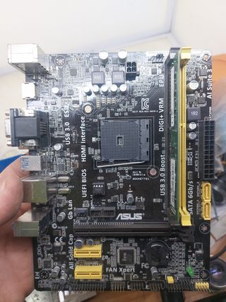 PLACA BASE DE ORDENADOR 