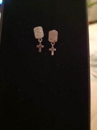 Pendientes plata colgante mini cruz